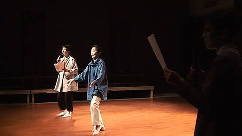 グロトフスキー研究所にて講義中の実演 加賀谷早苗と天乃宇受美